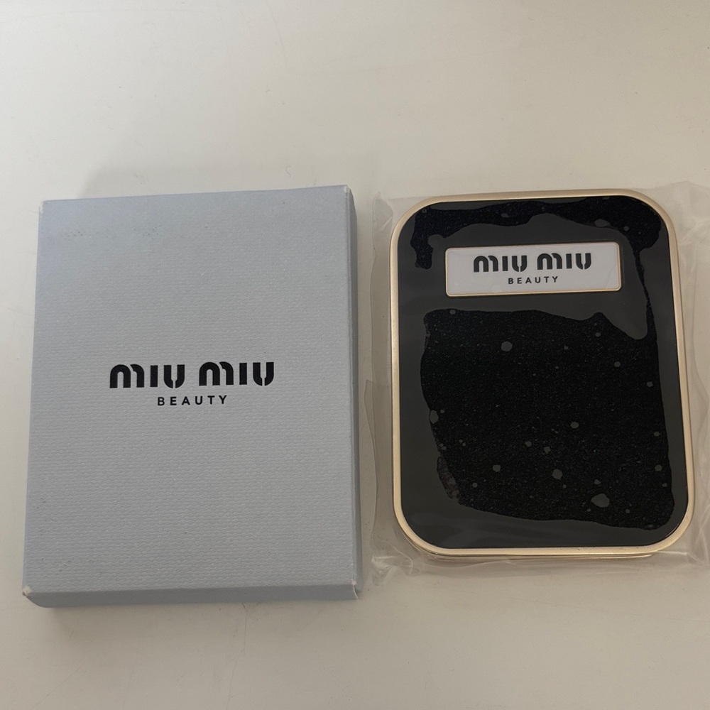 NWT - MIU MIU Beauty Double Mirror Compact
